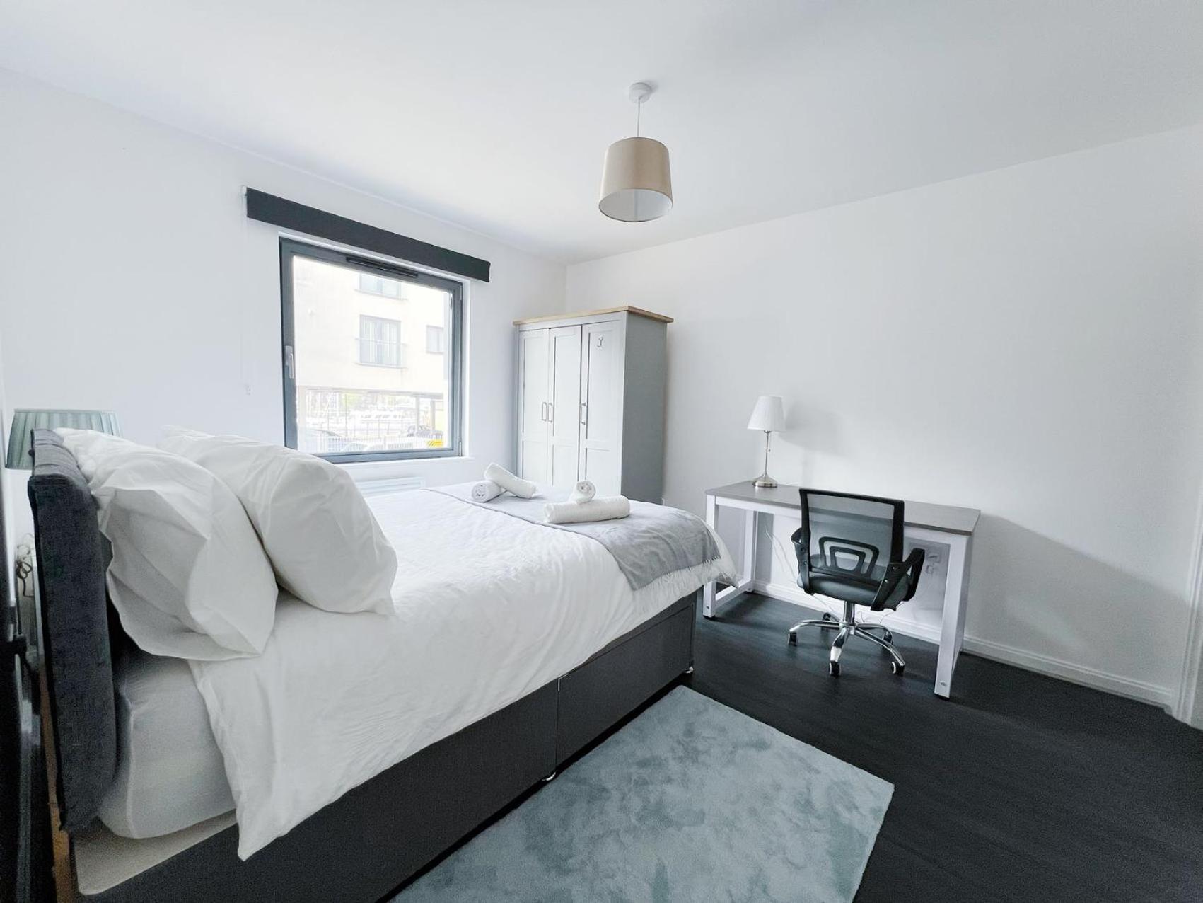 Comfort Seaside Two-Bedroom Apt Swansea Eksteriør billede